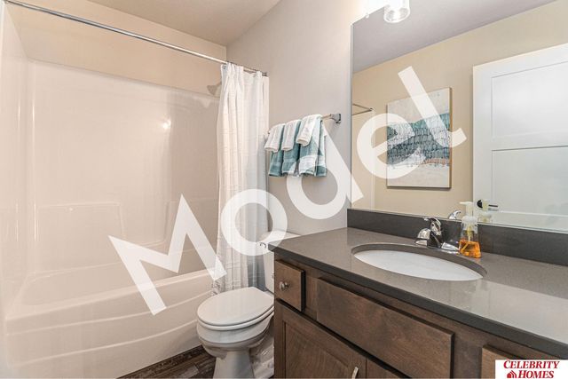 5401 N 182 Street, Elkhorn, NE 68022