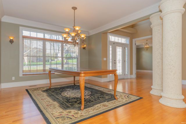 6444 Pebble Pointe Court, Newburgh, IN 47630