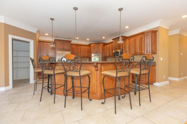 6444 Pebble Pointe Court, Newburgh, IN 47630