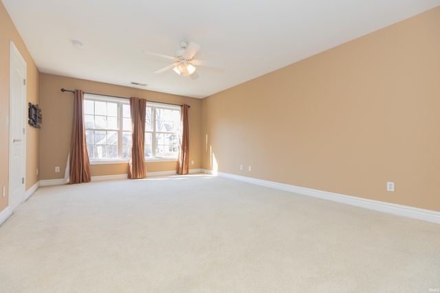 6444 Pebble Pointe Court, Newburgh, IN 47630