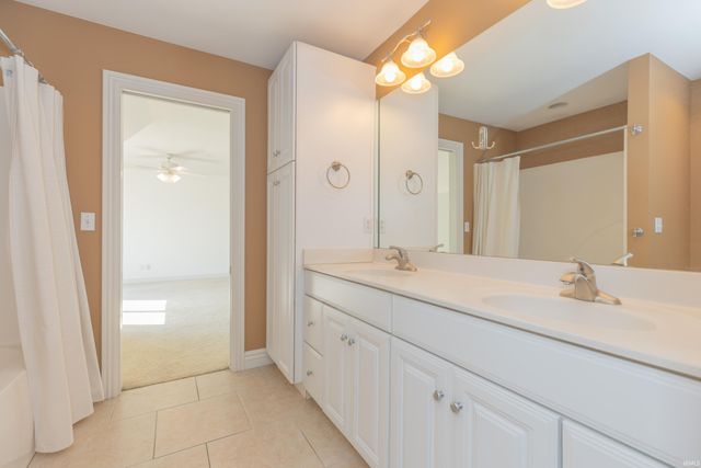 6444 Pebble Pointe Court, Newburgh, IN 47630