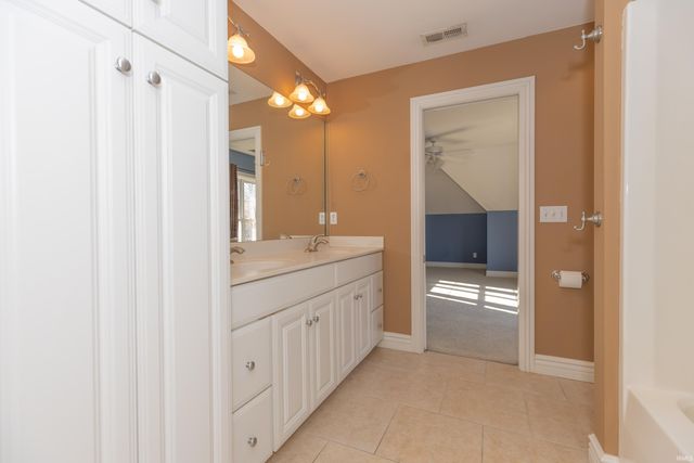 6444 Pebble Pointe Court, Newburgh, IN 47630