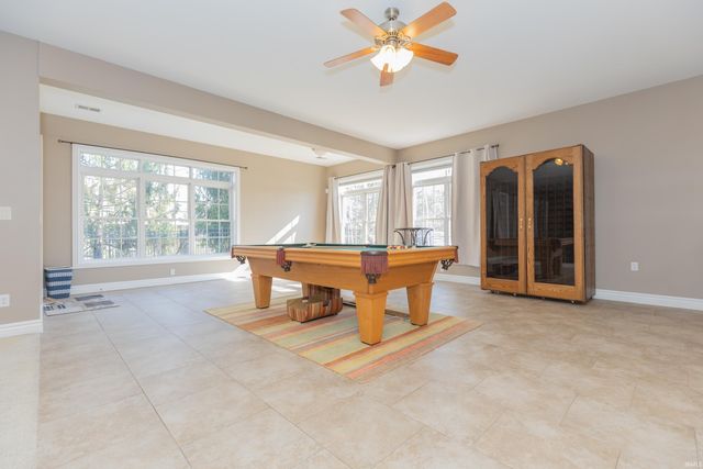 6444 Pebble Pointe Court, Newburgh, IN 47630