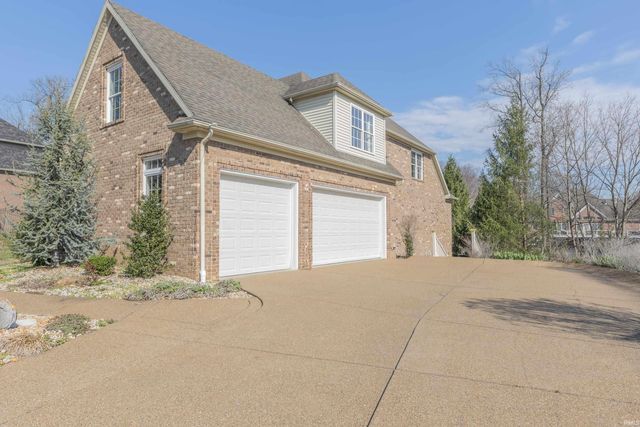 6444 Pebble Pointe Court, Newburgh, IN 47630