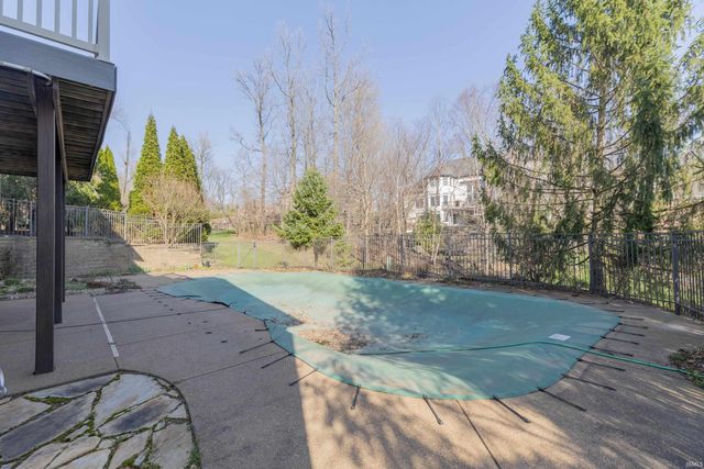 6444 Pebble Pointe Court, Newburgh, IN 47630