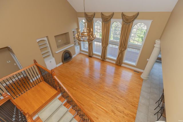 6444 Pebble Pointe Court, Newburgh, IN 47630