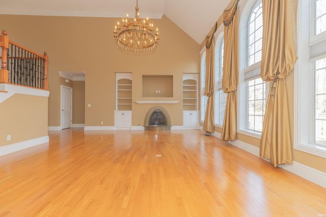 6444 Pebble Pointe Court, Newburgh, IN 47630