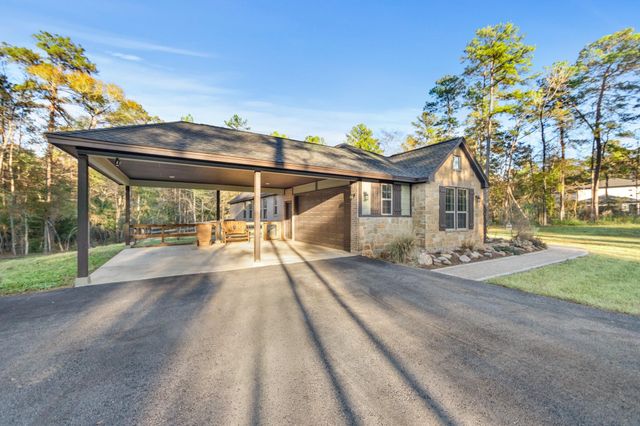 161 Windmill Road, Huntsville, TX 77340