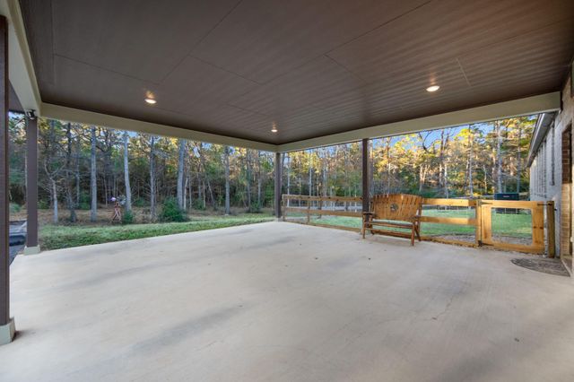 161 Windmill Road, Huntsville, TX 77340