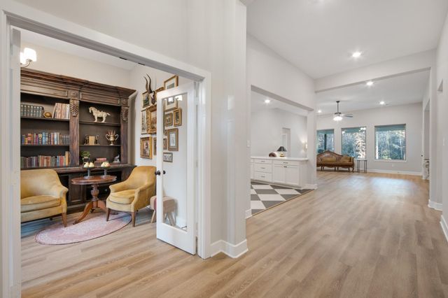 161 Windmill Road, Huntsville, TX 77340