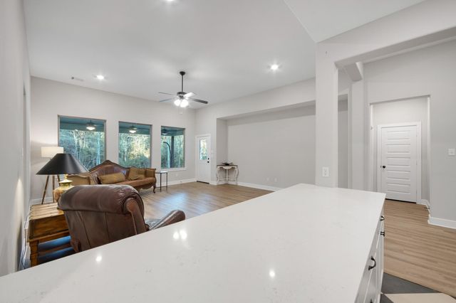 161 Windmill Road, Huntsville, TX 77340