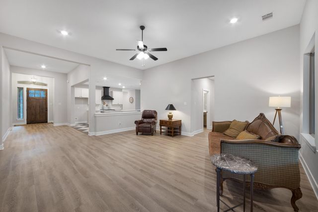 161 Windmill Road, Huntsville, TX 77340