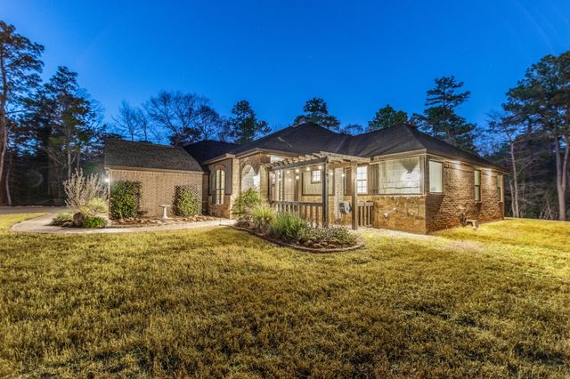 161 Windmill Road, Huntsville, TX 77340