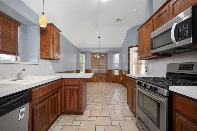 1422 Cherokee Circle, Blanchard, OK 73010