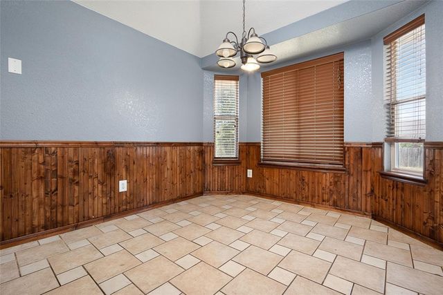 1422 Cherokee Circle, Blanchard, OK 73010