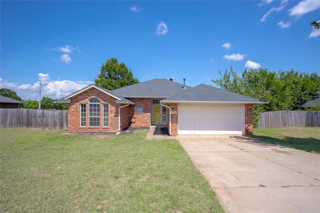 1422 Cherokee Circle, Blanchard, OK 73010