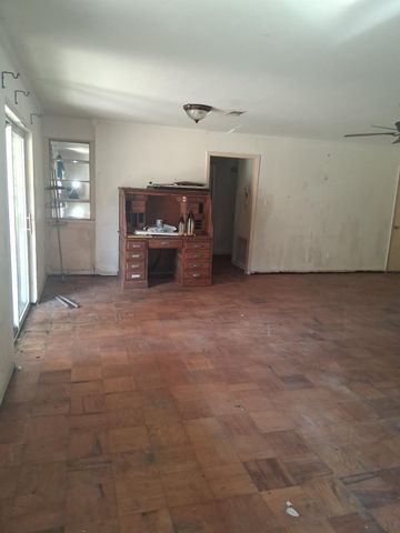 322 W Elizabeth Street, Trinity, TX 75862