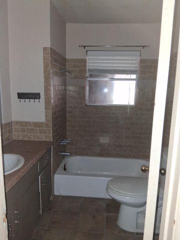 322 W Elizabeth Street, Trinity, TX 75862