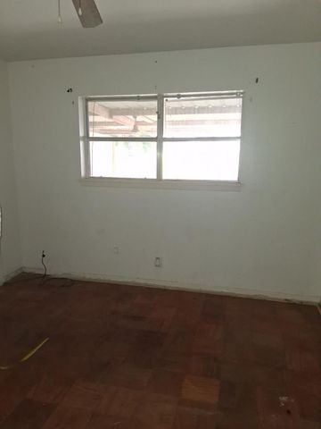 322 W Elizabeth Street, Trinity, TX 75862