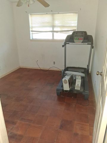 322 W Elizabeth Street, Trinity, TX 75862