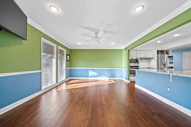 2220 HICKORY CREST DR, Memphis, TN 38119