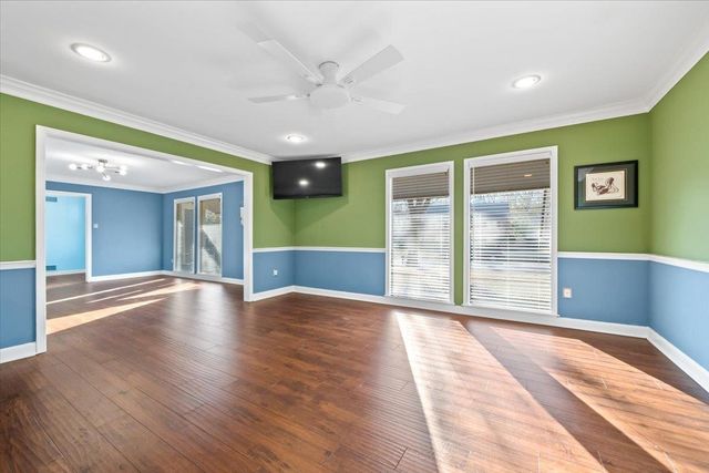 2220 HICKORY CREST DR, Memphis, TN 38119