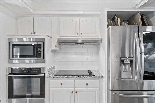 2220 HICKORY CREST DR, Memphis, TN 38119