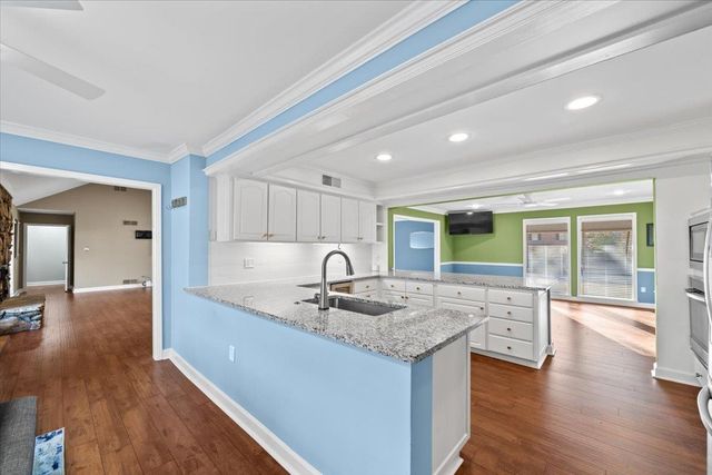 2220 HICKORY CREST DR, Memphis, TN 38119