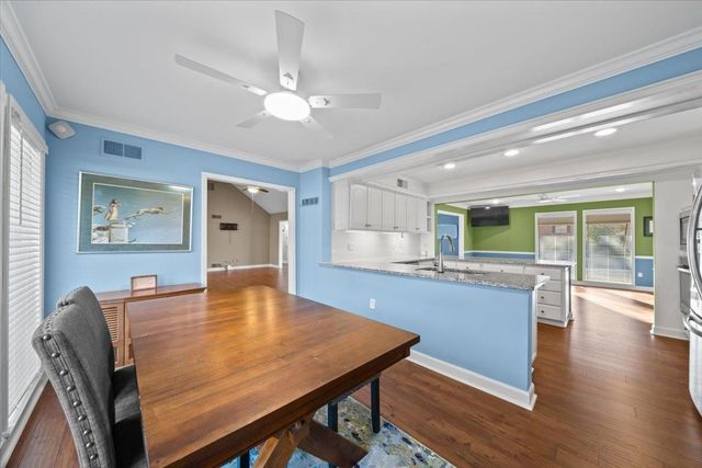 2220 HICKORY CREST DR, Memphis, TN 38119