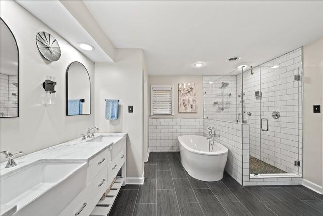 2220 HICKORY CREST DR, Memphis, TN 38119