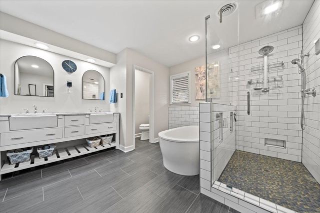 2220 HICKORY CREST DR, Memphis, TN 38119