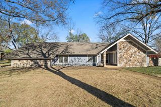 2220 HICKORY CREST DR, Memphis, TN 38119