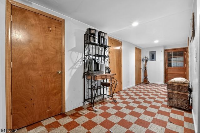 6 E 2Nd St, Woodbridge Twp., NJ 07064