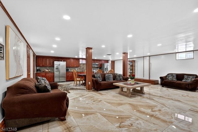 6 E 2Nd St, Woodbridge Twp., NJ 07064