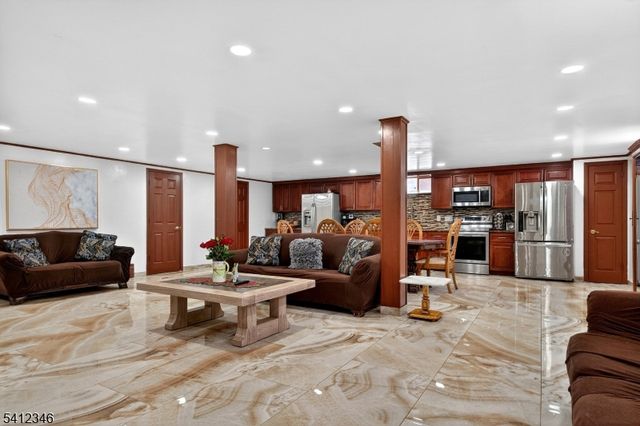 6 E 2Nd St, Woodbridge Twp., NJ 07064