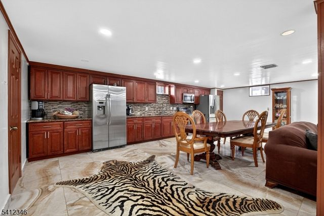 6 E 2Nd St, Woodbridge Twp., NJ 07064