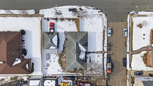 6 E 2Nd St, Woodbridge Twp., NJ 07064