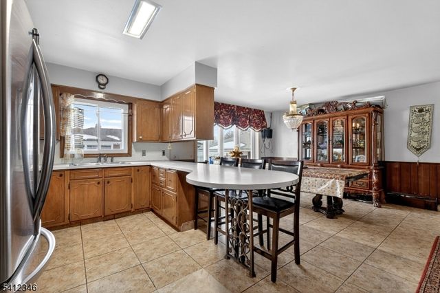 6 E 2Nd St, Woodbridge Twp., NJ 07064