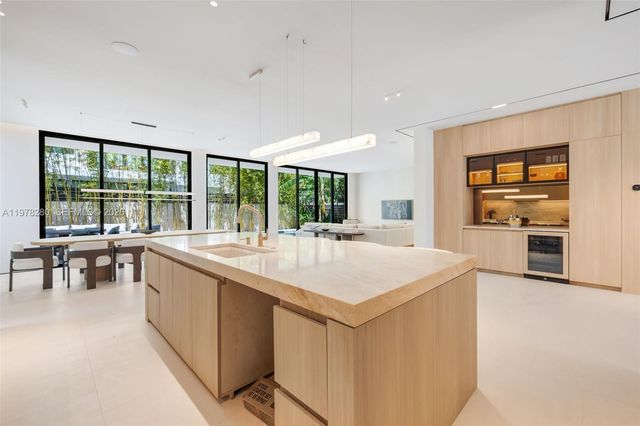 3457 Oak Ave, Miami, FL 33133