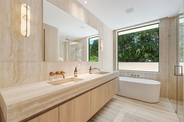 3457 Oak Ave, Miami, FL 33133