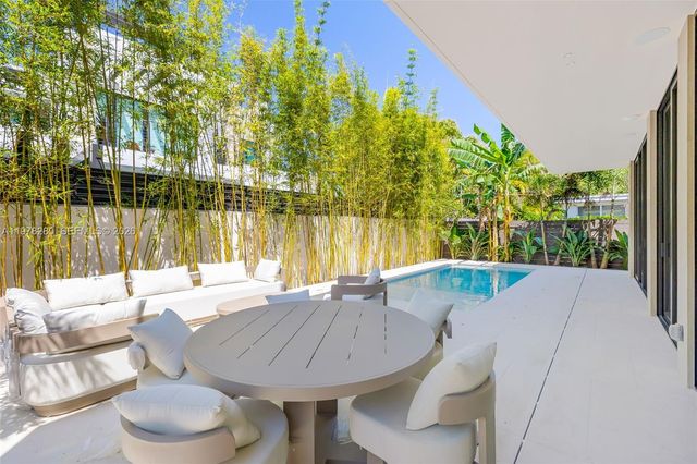 3457 Oak Ave, Miami, FL 33133