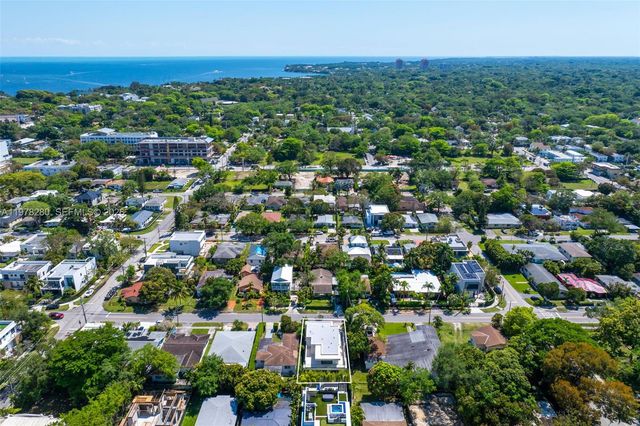 3457 Oak Ave, Miami, FL 33133