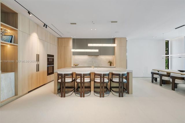 3457 Oak Ave, Miami, FL 33133