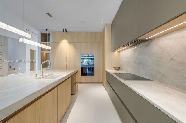 3457 Oak Ave, Miami, FL 33133