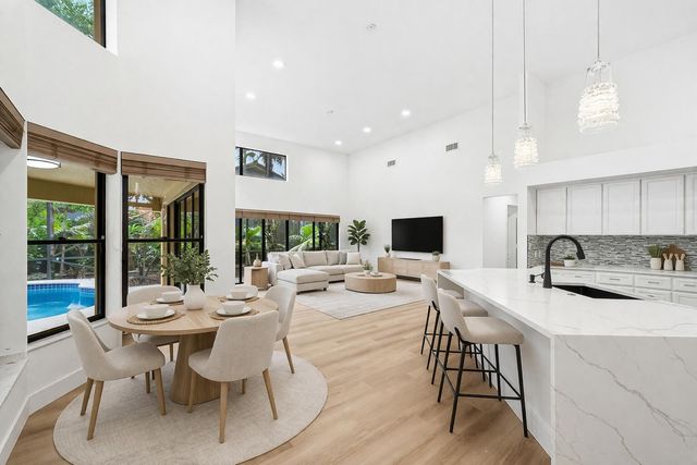 10655 Avenida Santa Ana, Boca Raton, FL 33498