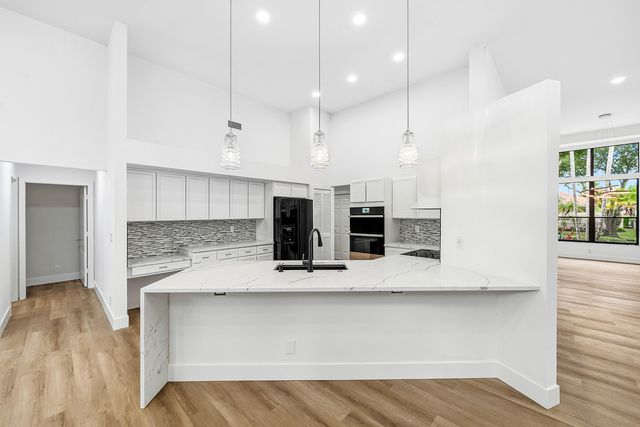 10655 Avenida Santa Ana, Boca Raton, FL 33498