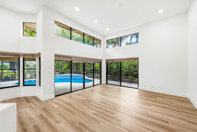 10655 Avenida Santa Ana, Boca Raton, FL 33498