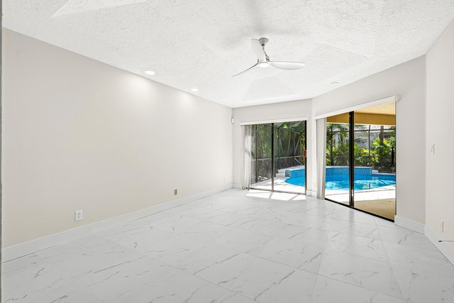 10655 Avenida Santa Ana, Boca Raton, FL 33498