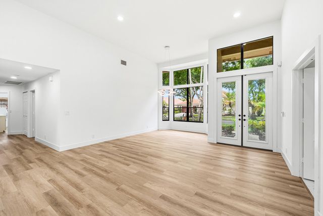 10655 Avenida Santa Ana, Boca Raton, FL 33498