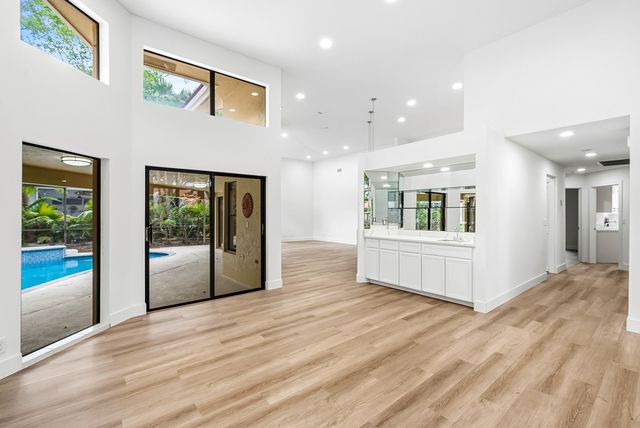 10655 Avenida Santa Ana, Boca Raton, FL 33498